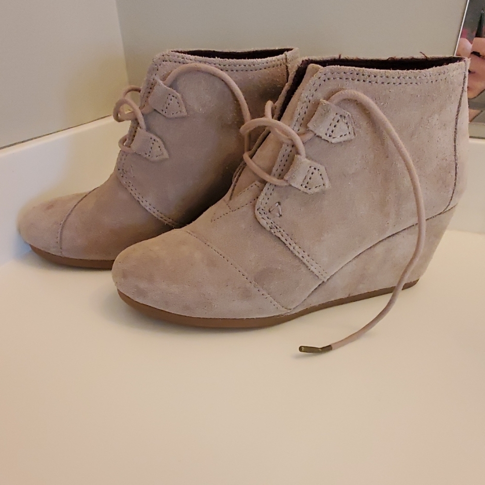 Tom's wedges